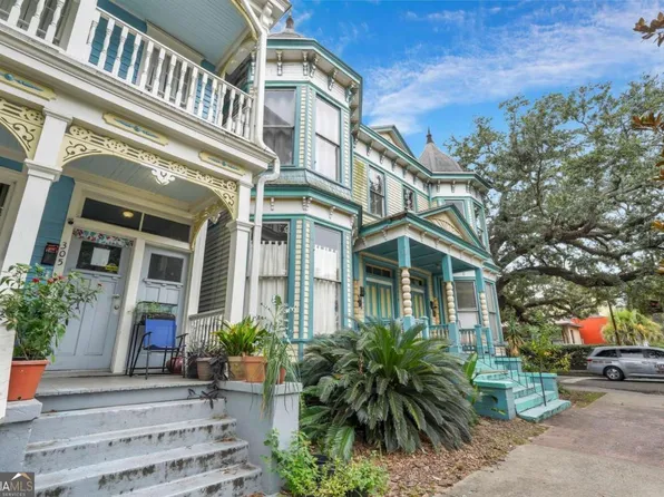 301-303 E Henry St, Savannah, GA 31401