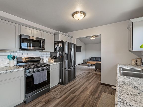 5th image of 24020 Bridle Ridge Rd