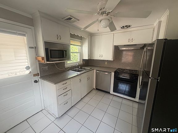 4th image of 16 Harding Ave