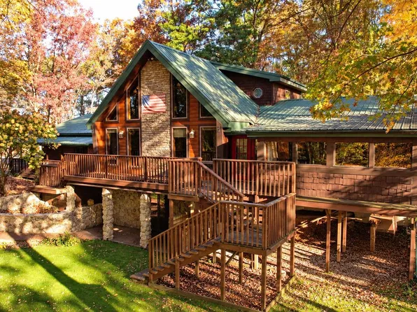 676 Uzzell Rd, Snow Shoe, PA 16874