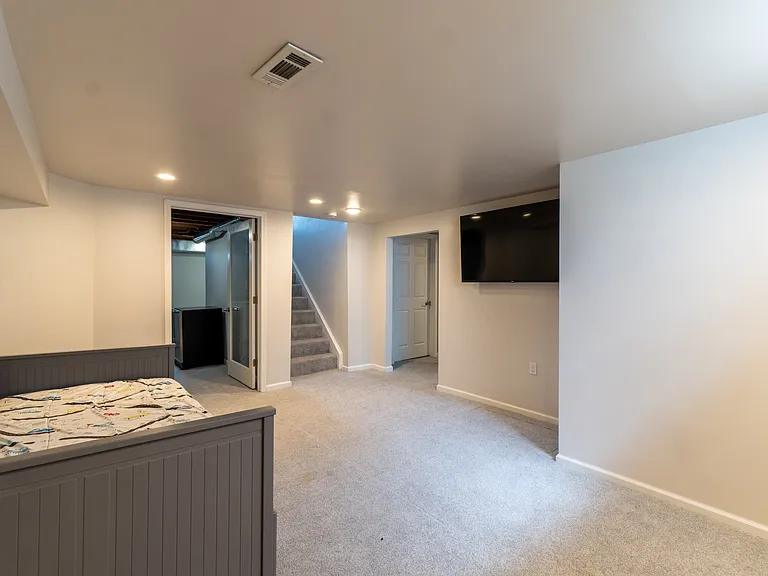 2604 Manchester Rd — Photo 39