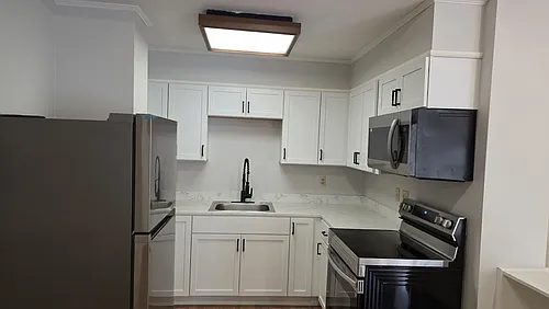124 N Main St #3 Photo 1