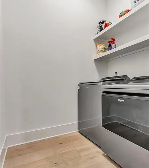 580 Heatherden Ave — Photo 25