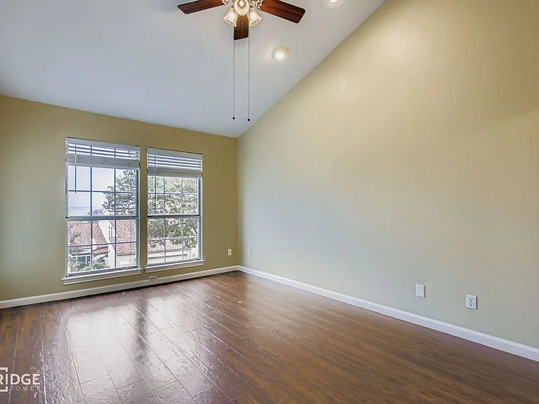 3323 Augusta Blvd — Photo 9