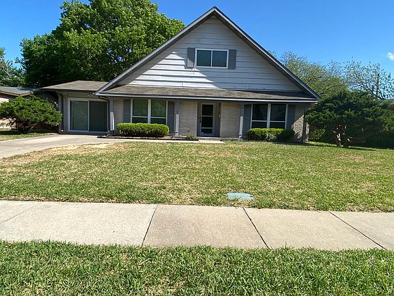 2nd image of 804 Greenhaven Dr