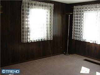 2nd image of 303 Georgetown Ave
