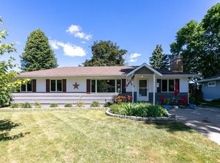 1448 Woodhill Rd, Burnsville, MN 55337