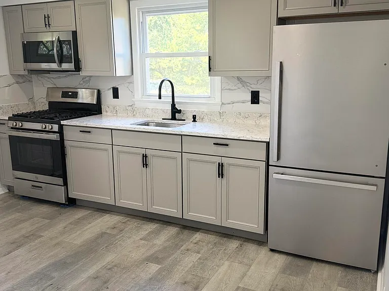 55 Chapin Ave #2 — Photo 2