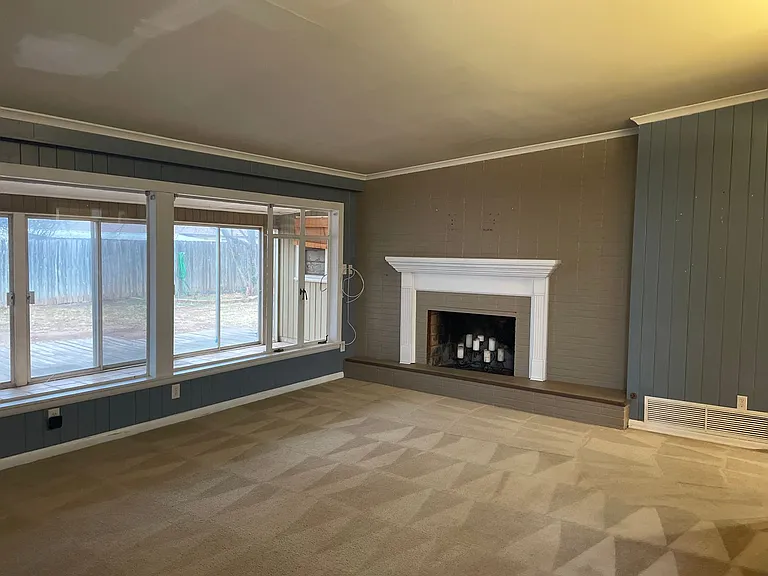 4302 S 7th St — Photo 3