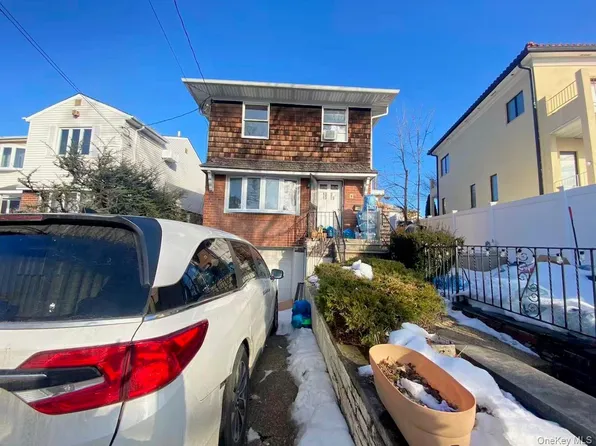 1305 133rd Place, College Point, NY 11356