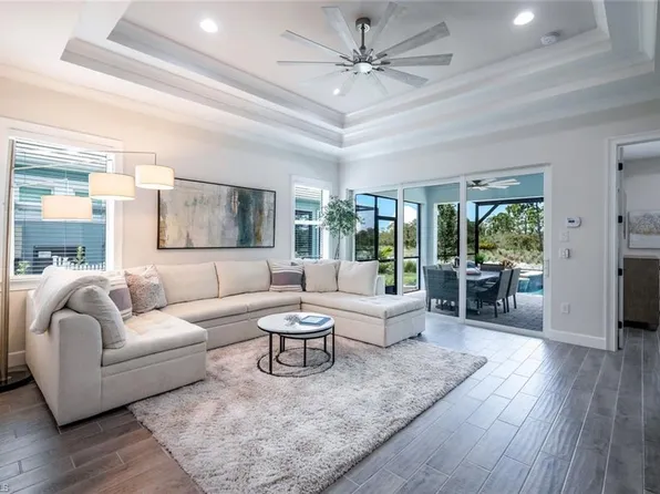 6875 Saona Ct, Naples, FL 34113