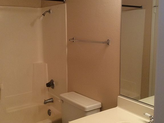 5th image of 1567 E Fairfield Ct APT 3