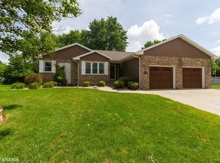 648 Cherokee Dr, Bourbonnais, IL 60914
