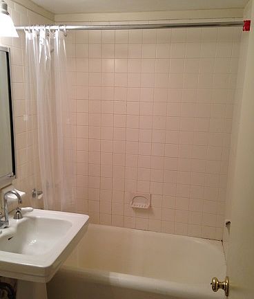 3rd image of 312 E 42nd St #1017