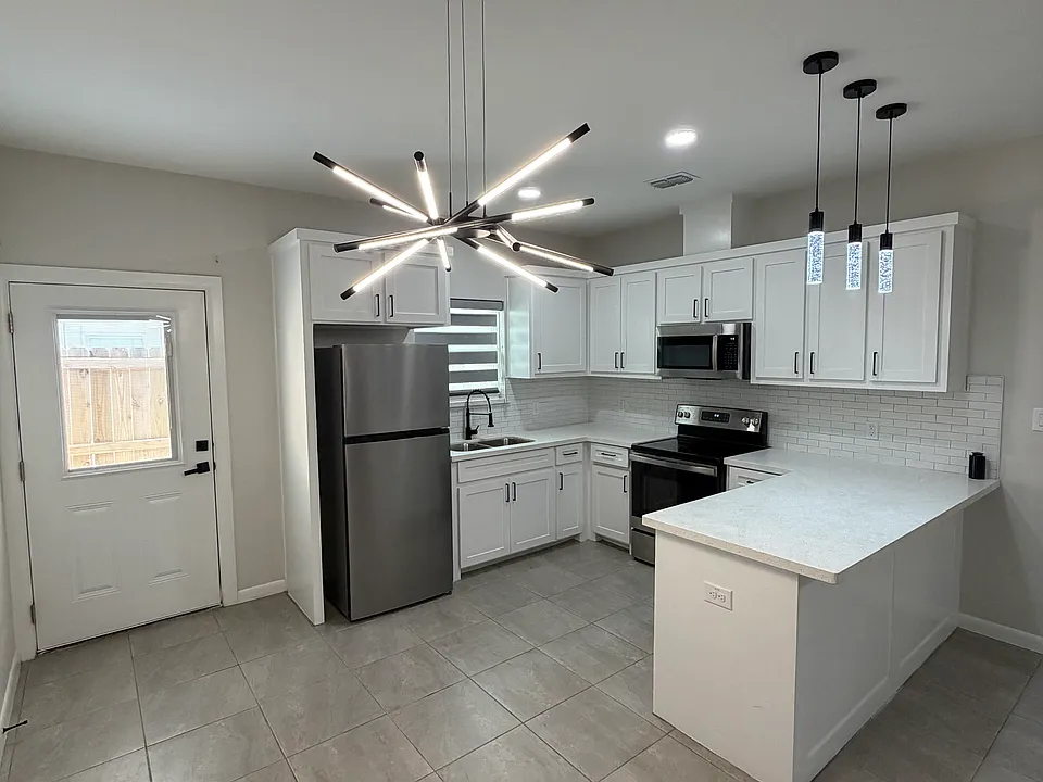 3524 S Dominique Dr #3