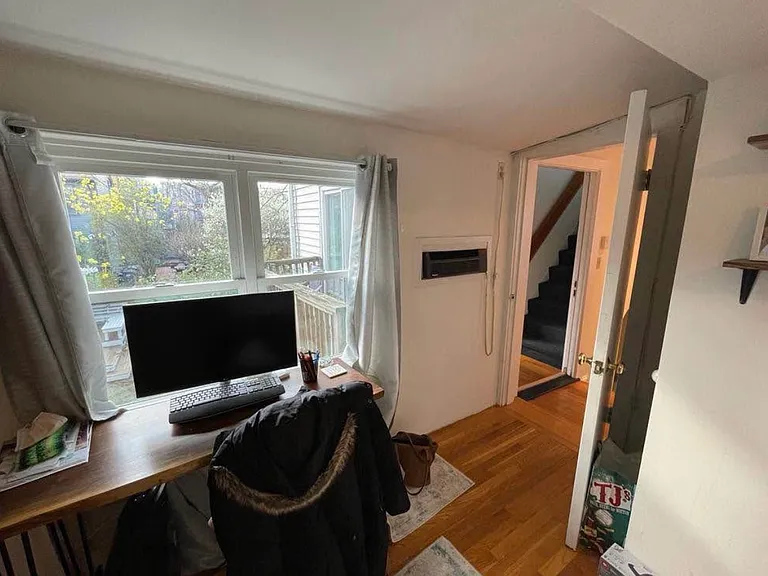 591 Franklin St #2 — Photo 10