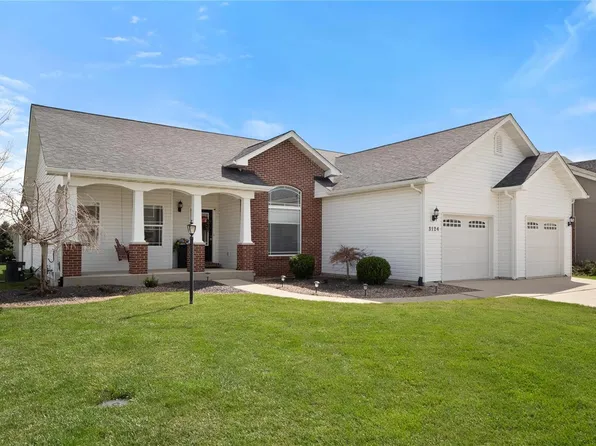 3124 Alexandria Dr, Glen Carbon, IL 62034