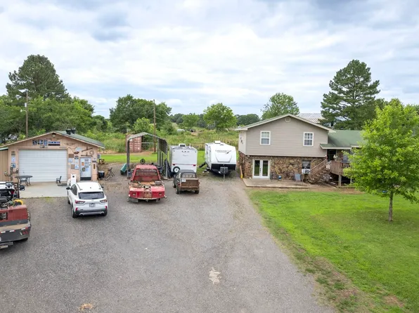 815 Old County Rd N, Plainview, AR 72857
