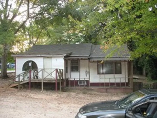 6329 Gresham St, Union City, GA 30291
