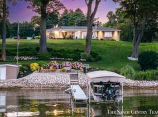 775 Belton Ave, Norton Shores, MI
