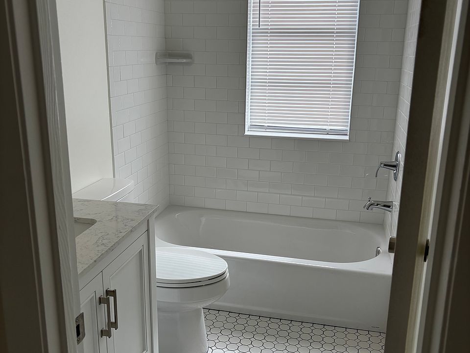 2nd image of 404 S Osprey Ave APT 8
