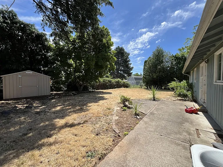 730 SE 143rd Ave — Photo 29