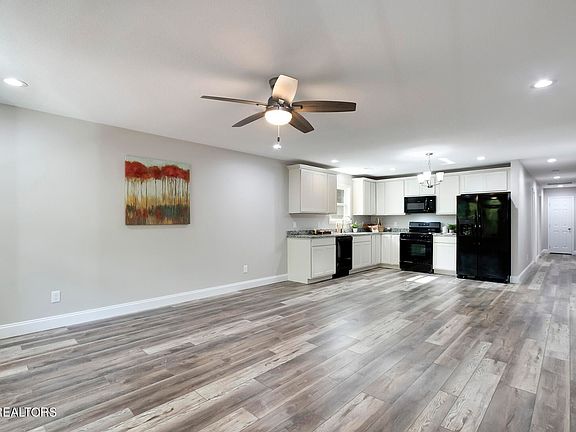 4th image of 138 Oak Hill Dr