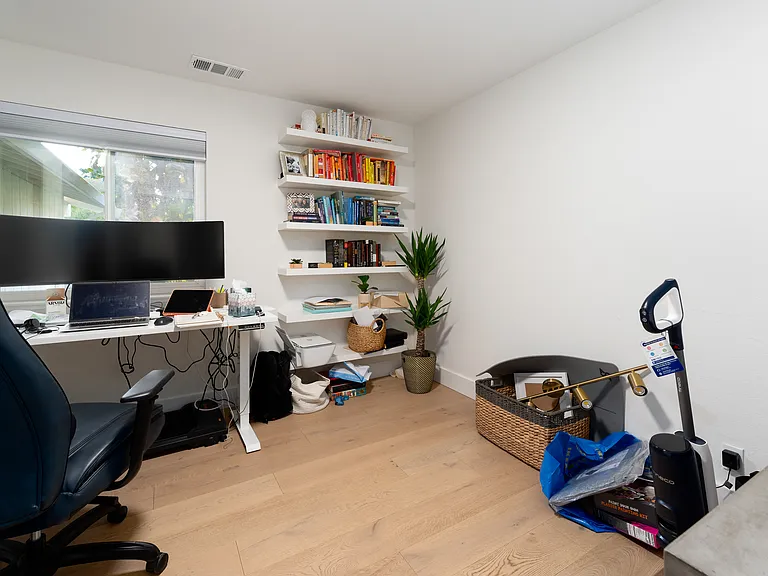 1778 La Playa Dr — Photo 20