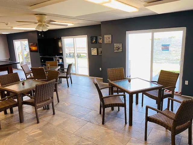 464 N Paula Dr #211 — Photo 44