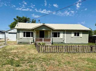 320 S 9th St, Montague, CA 96064