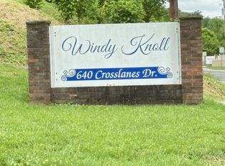 640 Cross Lanes Dr #3, Nitro, WV 25143