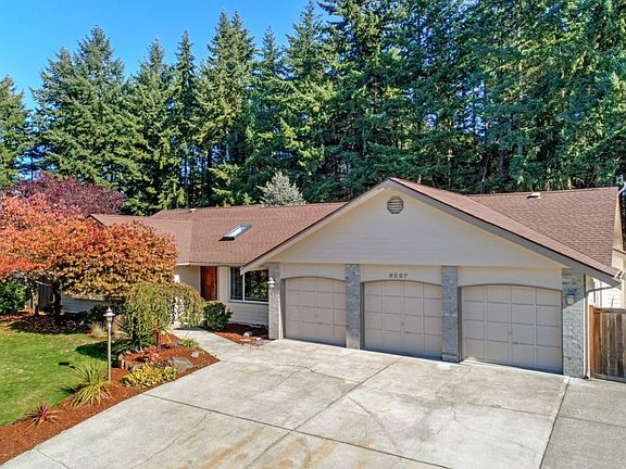 4th image of 9227 60th Avenue Ct E