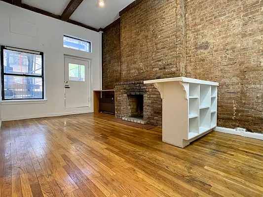 Rented by Building Equity Real Estate LLC | media 13