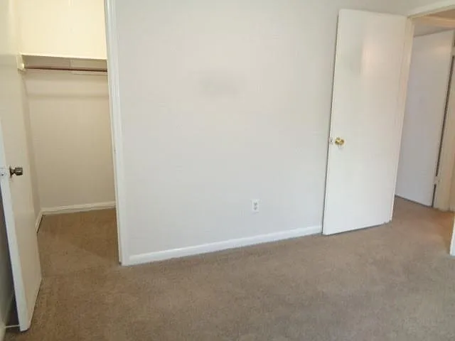 1374 Gentle Bend Dr — Photo 16