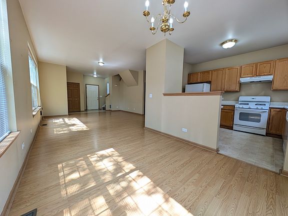 4th image of 1464 Cambria Dr Unit 6