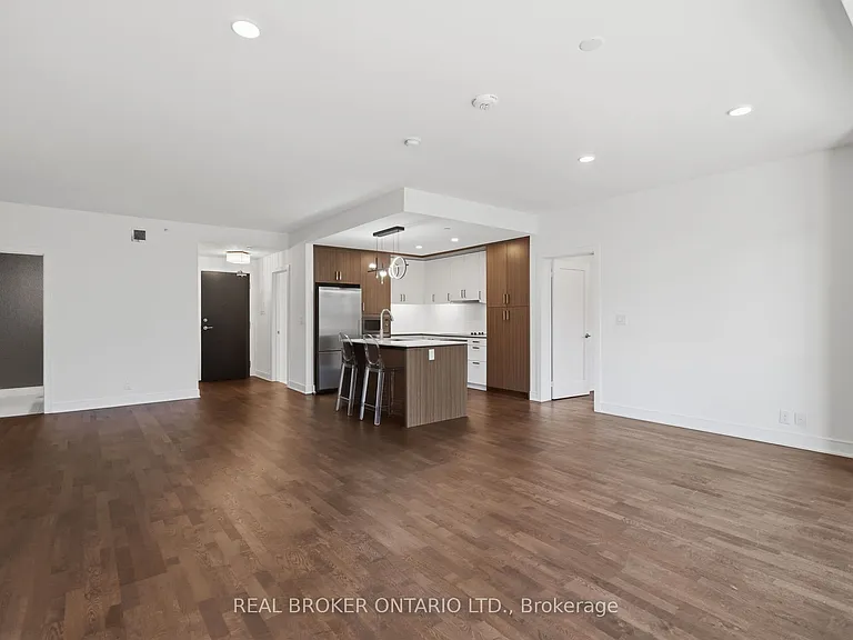 1575 Lakeshore Rd W #366 — Photo 13