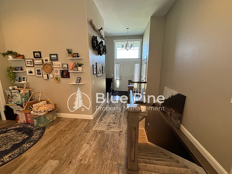 5506 Eaglewood Dr — Photo 2