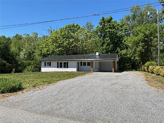 3rd image of 162 Green Valley St