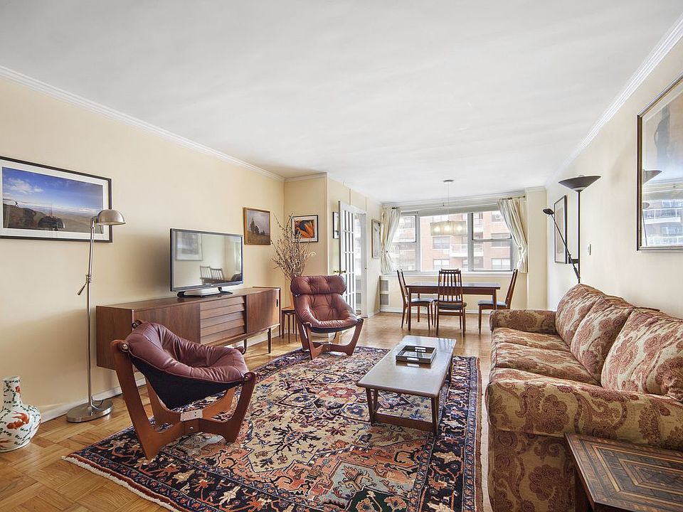 1st image of 1329 2nd Ave #8T