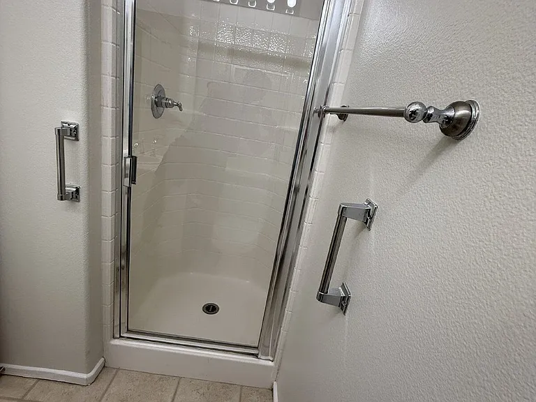 6446 Alexandri Cir — Photo 13