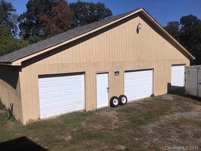 2nd image of 3008 Plyler Mill Rd