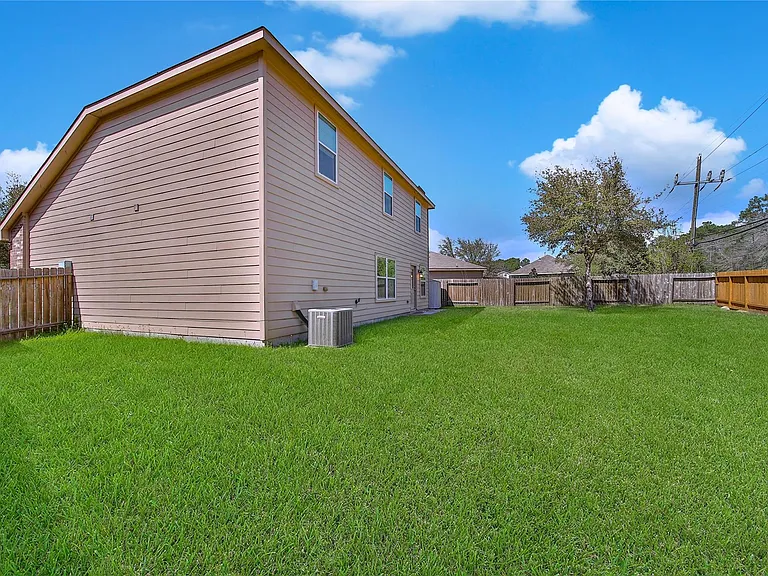 305 Crooked Pine Ct — Photo 34