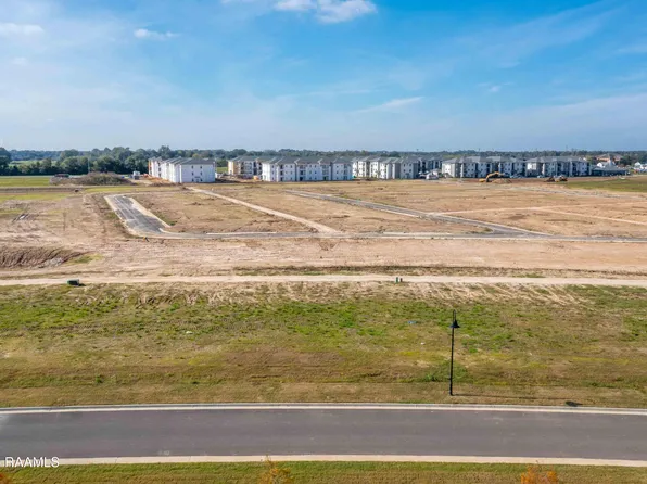 600 Oceans Blvd, Youngsville, LA 70592