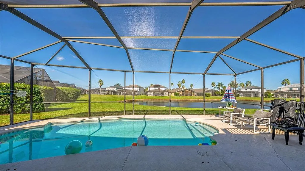 5 bed, 5.0 bath, 2636 sqft, $2,900 — Photo 3