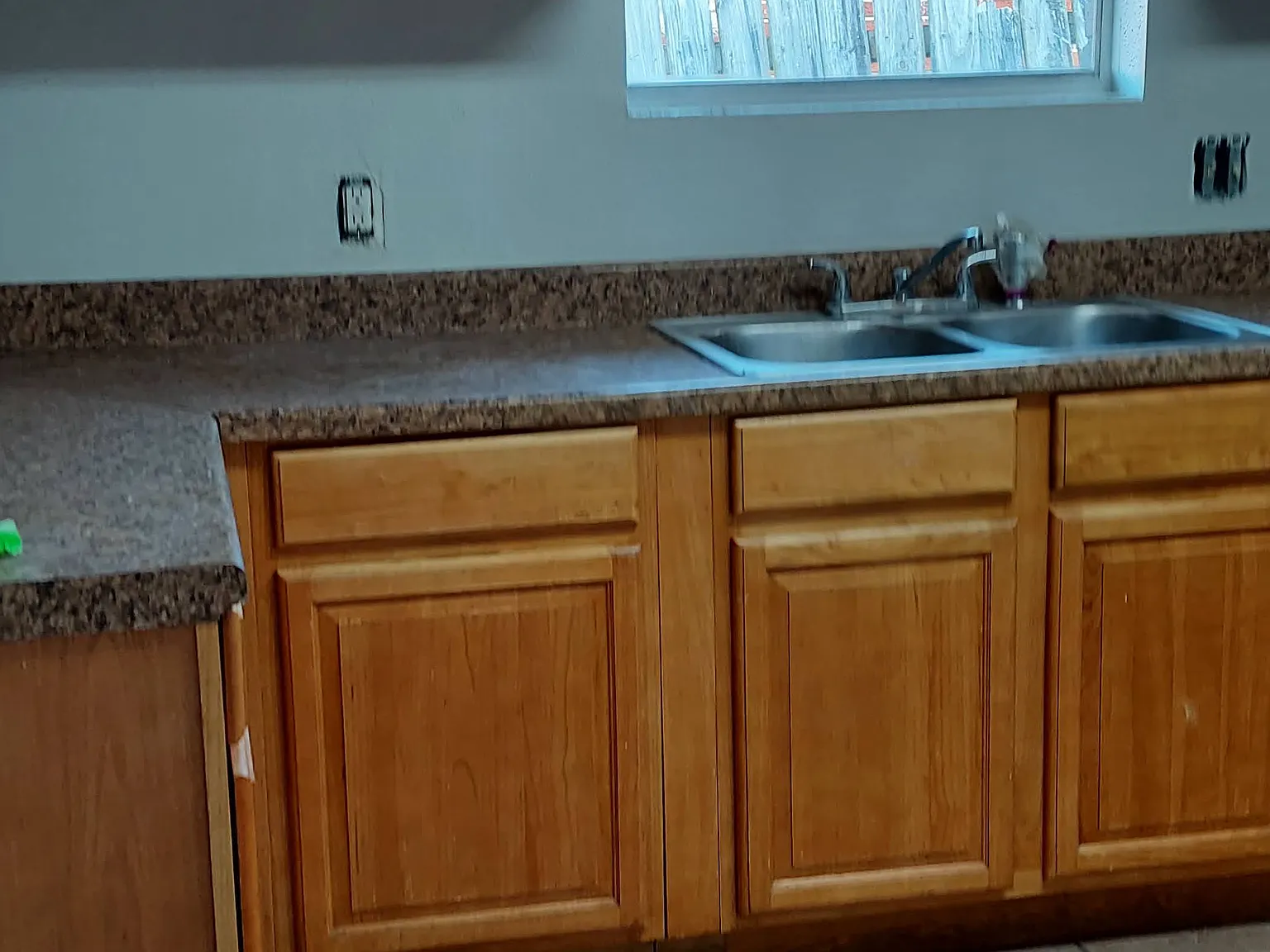 3 bed, 1600 sqft, $1,500 — Photo 2