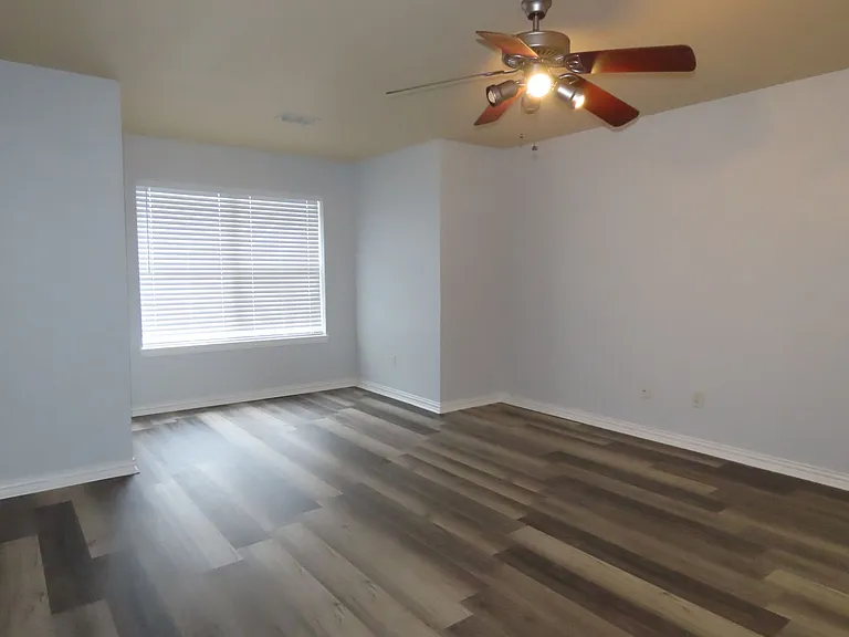 7609 Abbeywood Ct — Photo 46