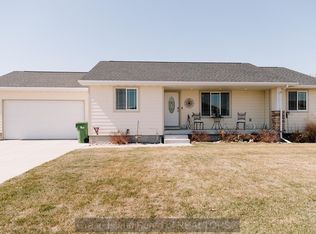 402 Switchgrass St, Grand Island, NE 68803