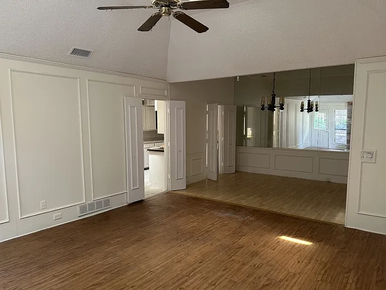 2806 Monet Pl — Photo 3