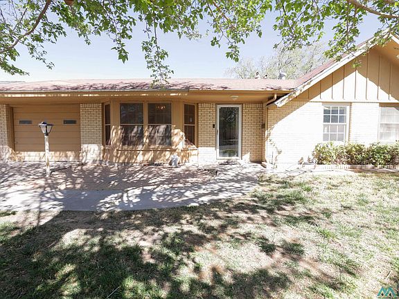 2nd image of 3005 Bandolina Ave