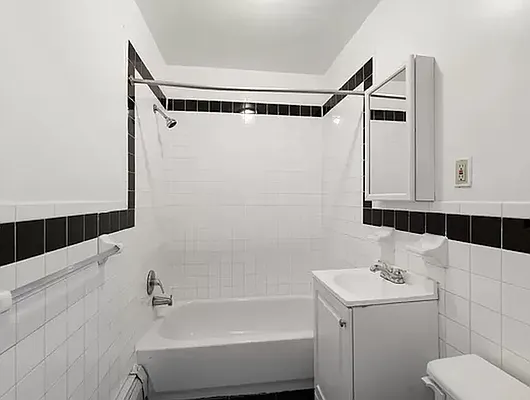 Rented by REAL New York | media 23